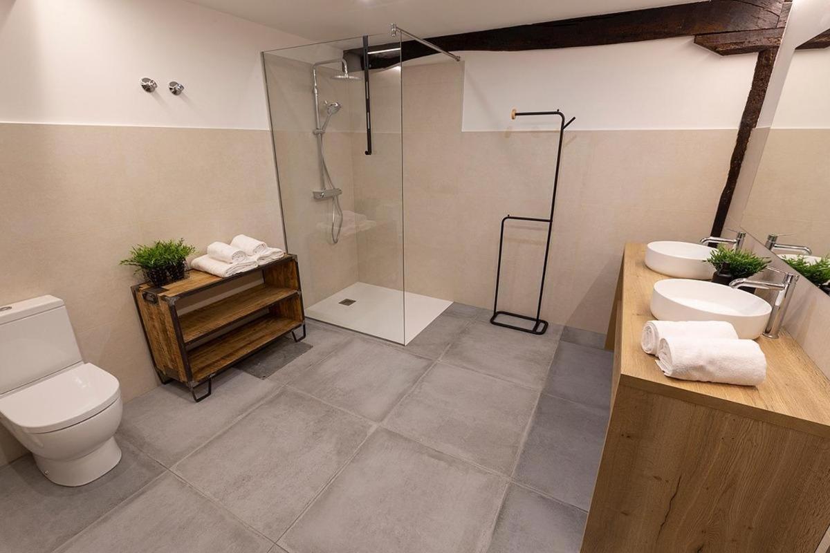 Arbela Apartamentuak Aia Екстериор снимка